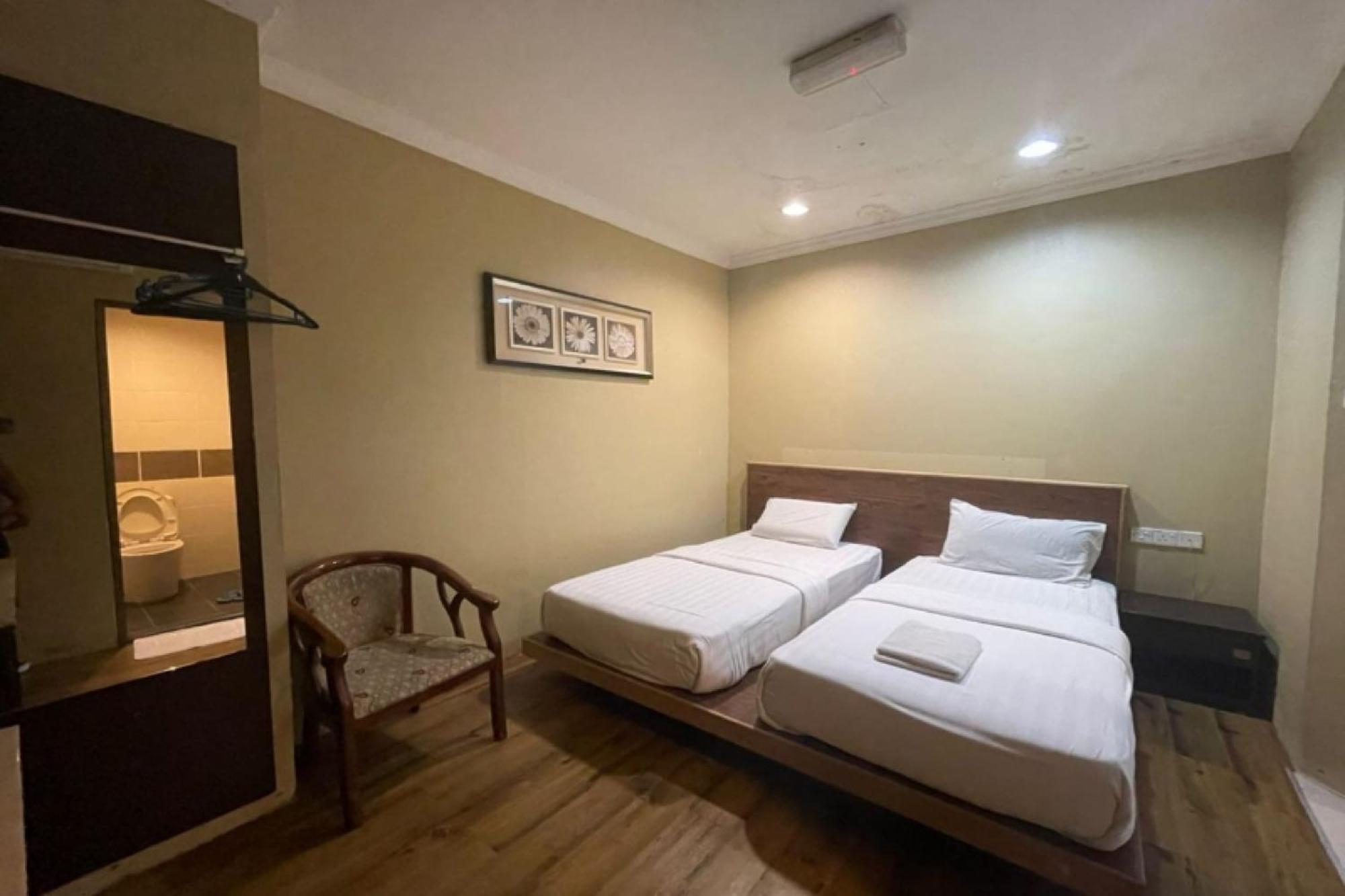 Oyo 90411 Perdana Hotel Labuan Exteriér fotografie