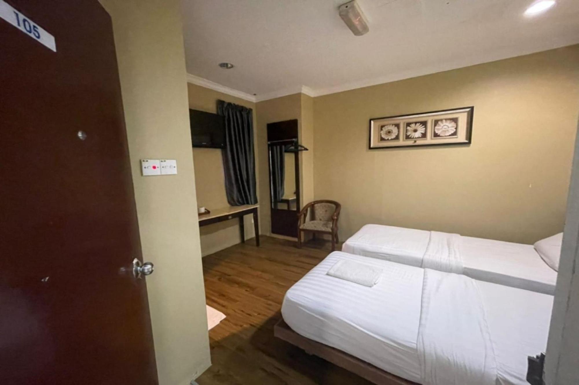 Oyo 90411 Perdana Hotel Labuan Exteriér fotografie